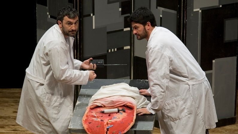 Lee más sobre el artículo Bicos con lingua | Comedia teatral en Mondariz
