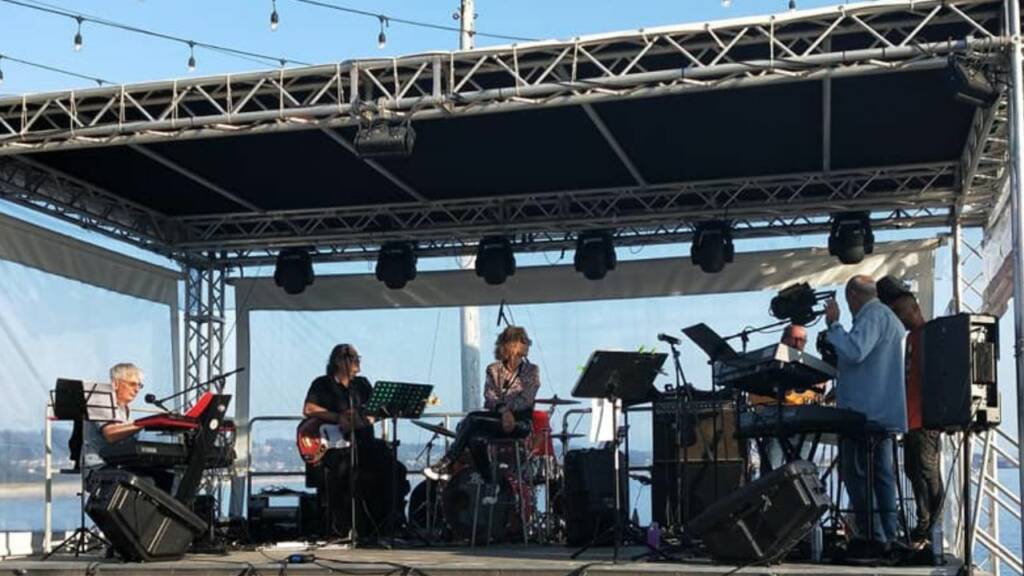 Lee más sobre el artículo Nossa Band | Concierto en La Vela
