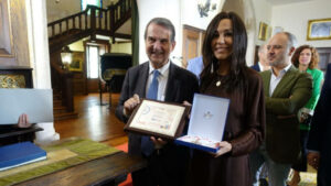 Vigoplan | Isabel Pardo De Vera Recibe La Medalla De La Ciudad