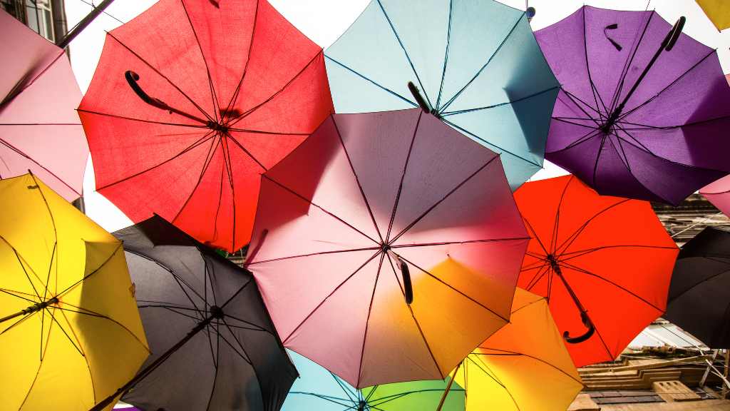 Lee más sobre el artículo Pinta tu Paraguas | Taller en Vigo