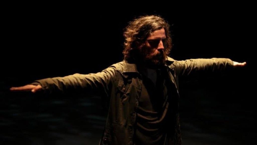 Lee más sobre el artículo A NOITE ANTES XUSTO DOS BOSQUES | Teatro en Vigo