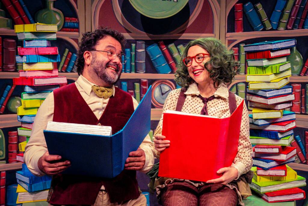 Vigoplan | Cartel De Inventi Teatro, A Libraría Máxica En Tui