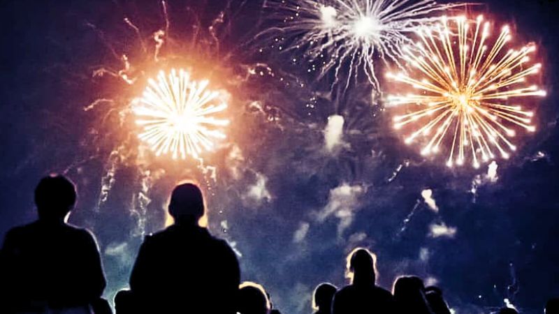 Vigoplan | Fuegos De Bouzas 2025 Fuegos Artificiales Luces Poesia Musica